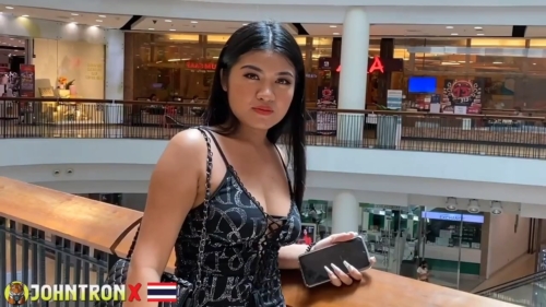 JohntronX – Moo หนังโป๊ไทย สาวไทยสายฝอน้ำเยิ้มเลยล้วงหีแต่ทางเข้าห้องน้องหมูวัยรุ่นพัทยาไอ้พี่จอห์นสายล่าลีเจอในห้างคุยตะล่อมพาไปโรงแรมถ่ายรูปแล้วเย็ดกัน